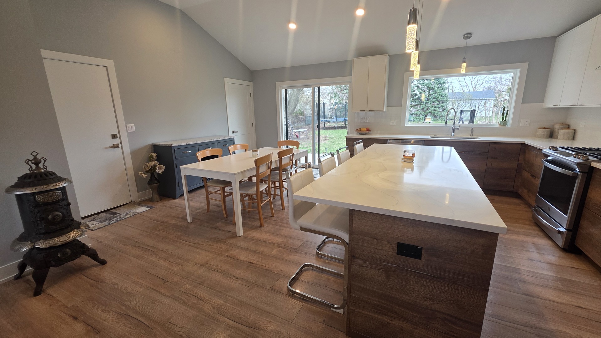 431 Springhill Drive Roselle, IL 60172 - Photo 7 of 29