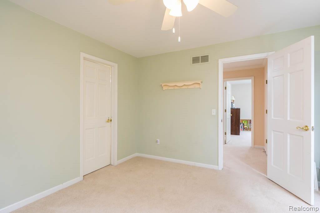 3700 Newcastle Drive Rochester Hills, MI 48306 - Photo 34 of 68