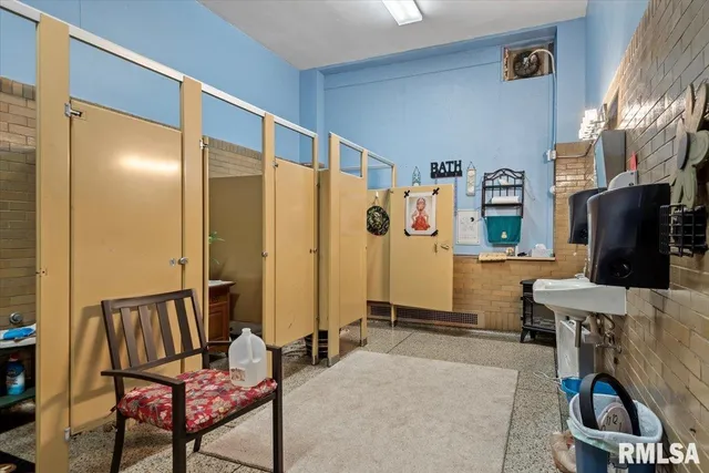 $600,000 | 352 Franklin Street, Jacksonville, IL 62650