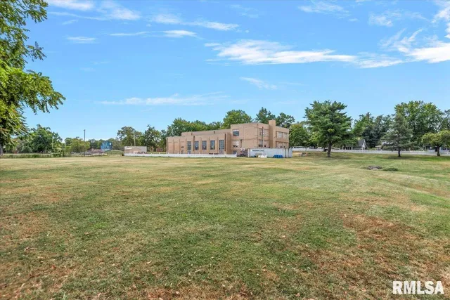 $600,000 | 352 Franklin Street, Jacksonville, IL 62650