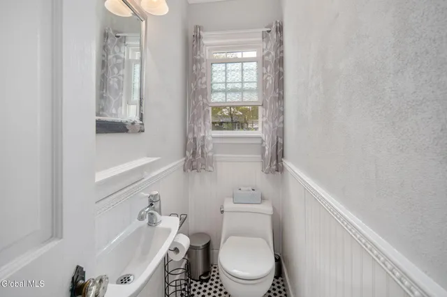 $430,000 | 74 Jordan Boulevard, Bethlehem, NY 12054