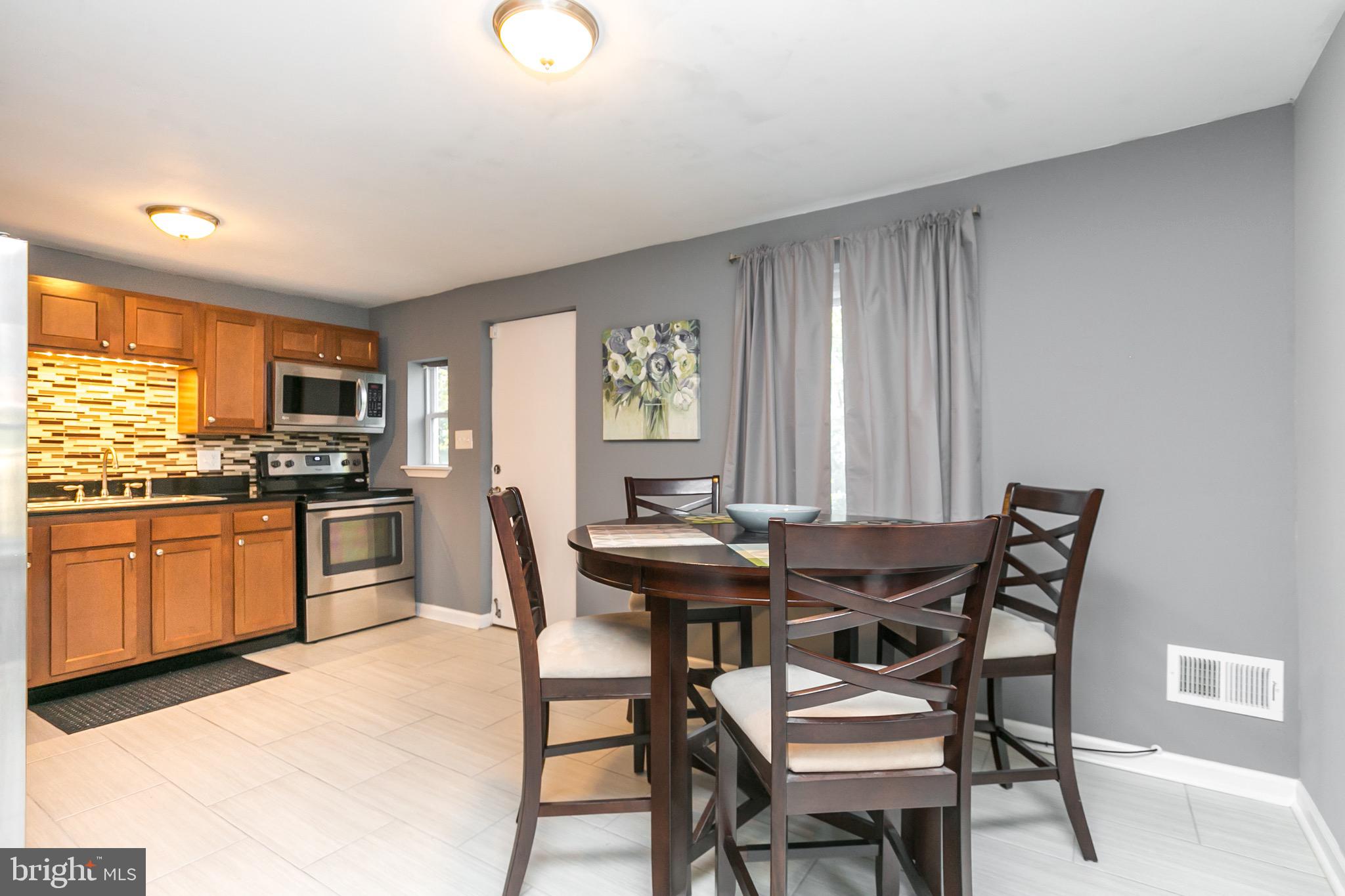5110 Levindale Road Baltimore, MD 21215 - Photo 12 of 33