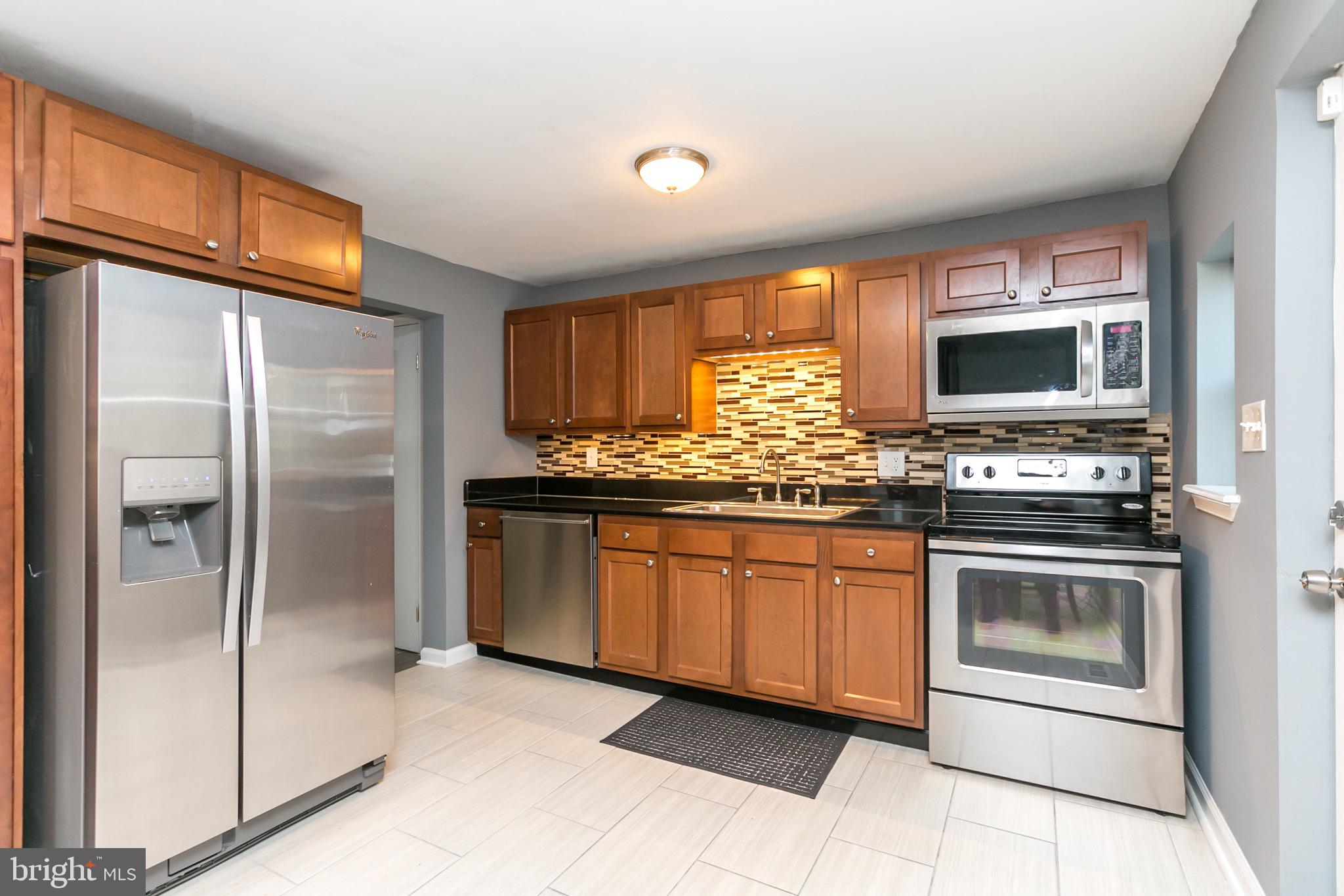 5110 Levindale Road Baltimore, MD 21215 - Photo 13 of 33 Beautifully updated kitchen.