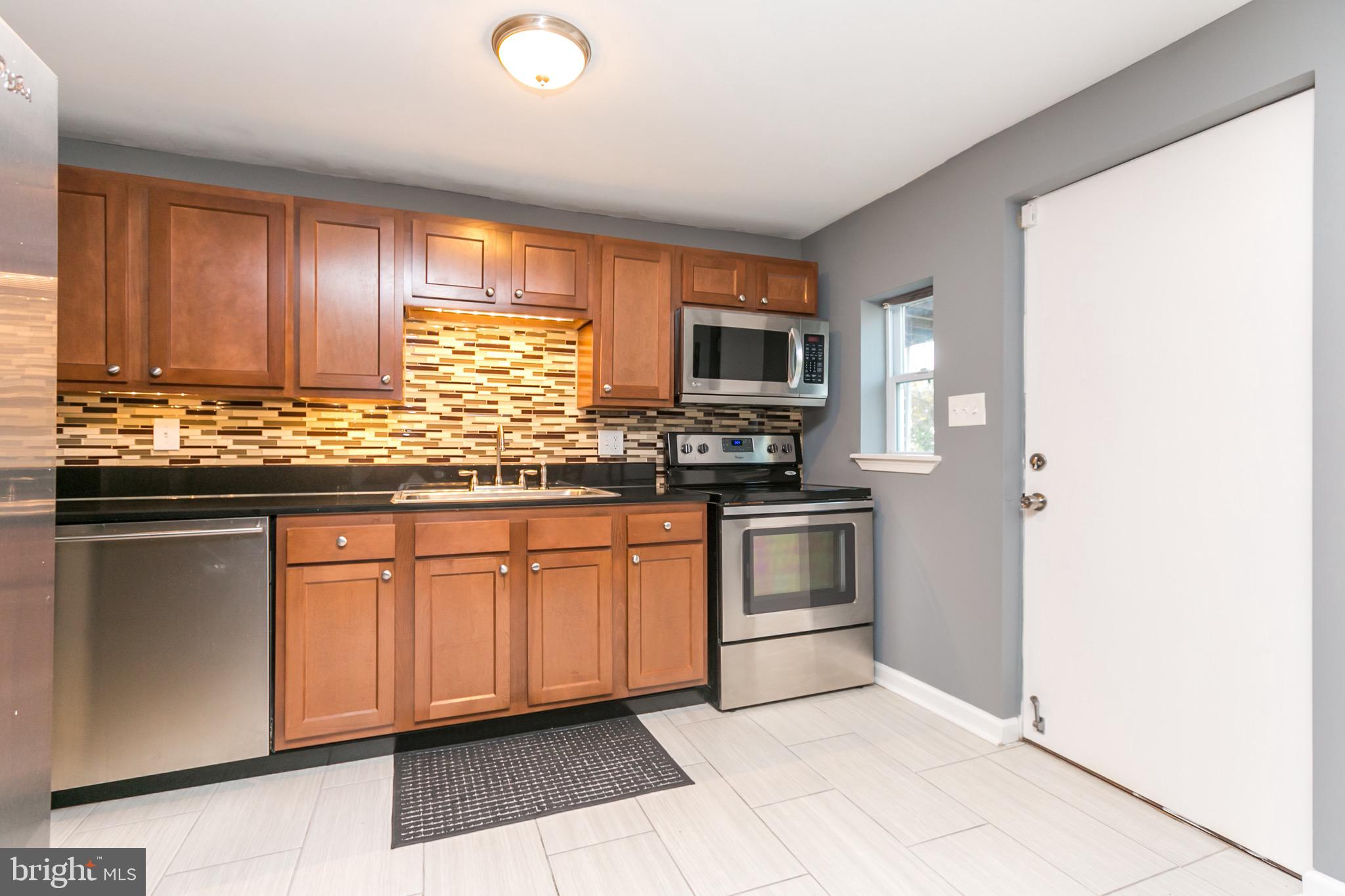 5110 Levindale Road Baltimore, MD 21215 - Photo 14 of 33