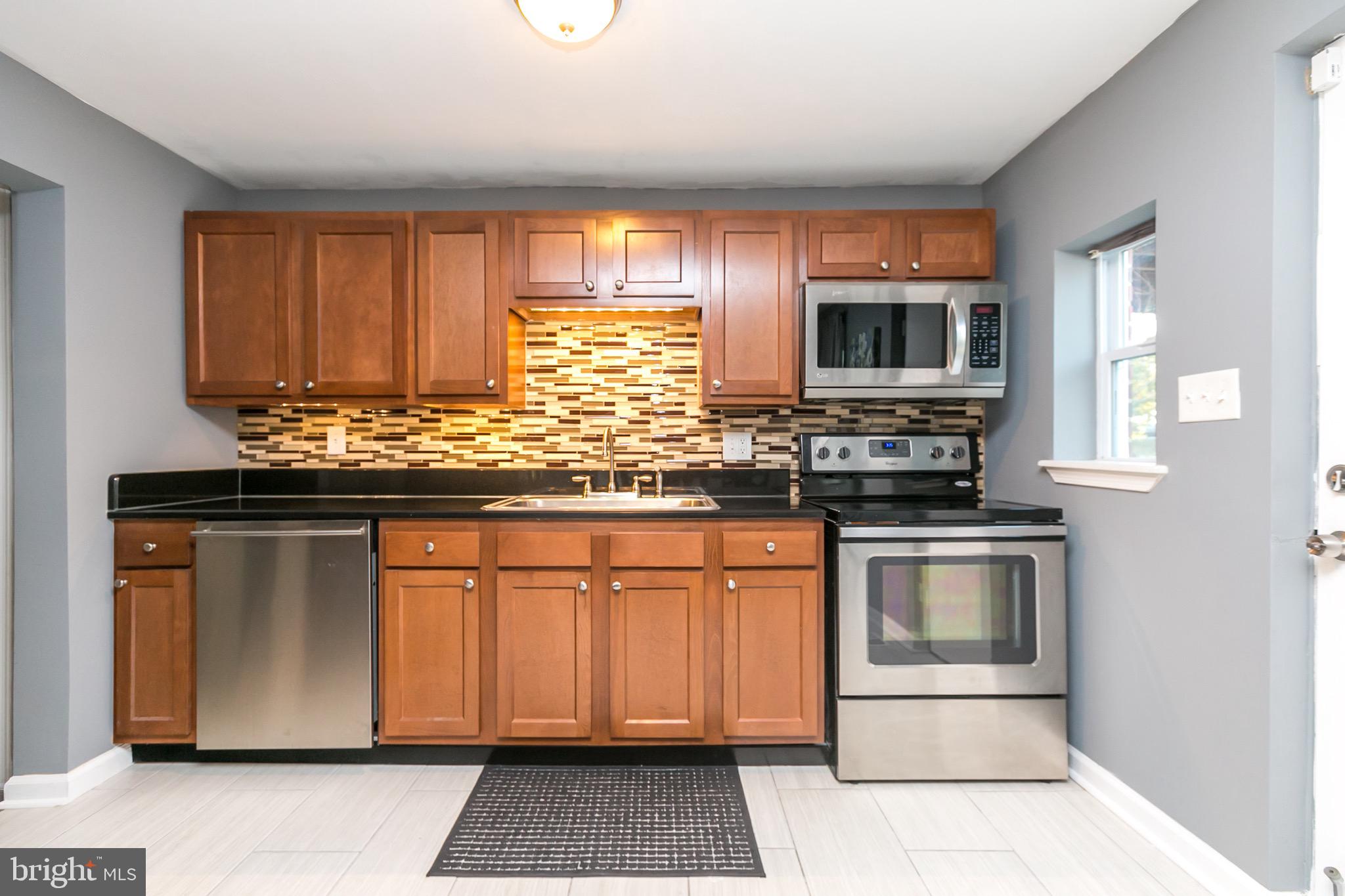 5110 Levindale Road Baltimore, MD 21215 - Photo 15 of 33