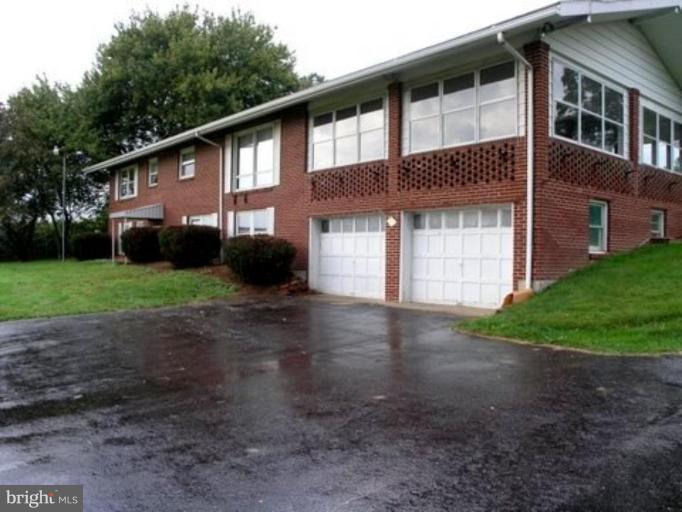 1235 Heaps Road Street, MD 21154 - Photo 14 of 16 Garage 1