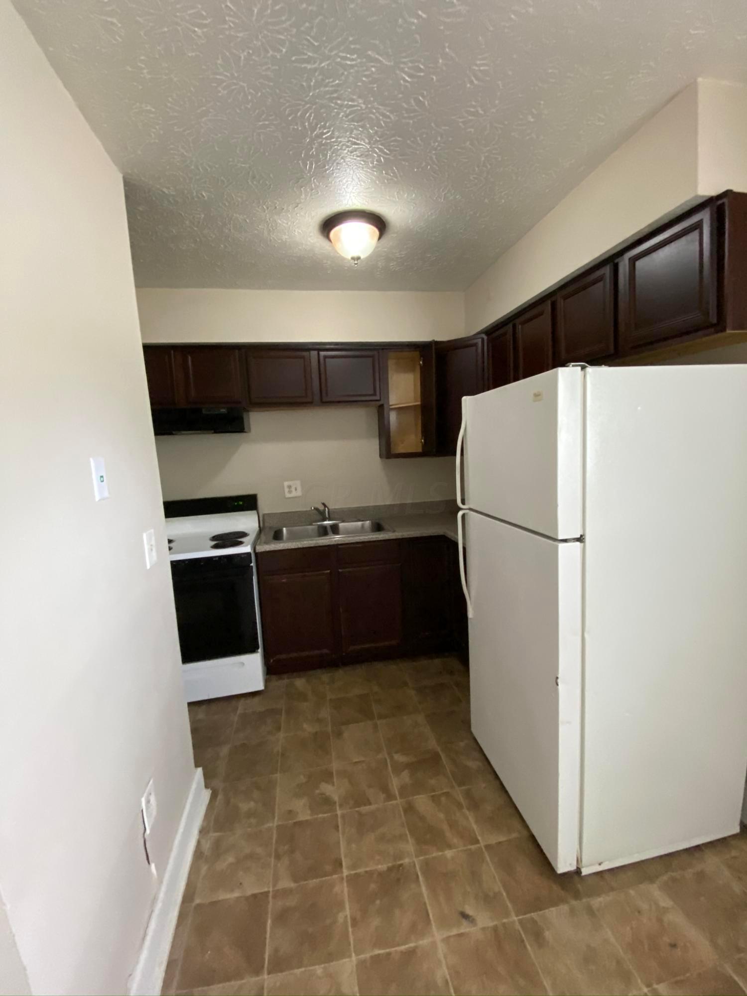 6862-6868 Garden Terrace Road Columbus, OH 43229 - Photo 6 of 17