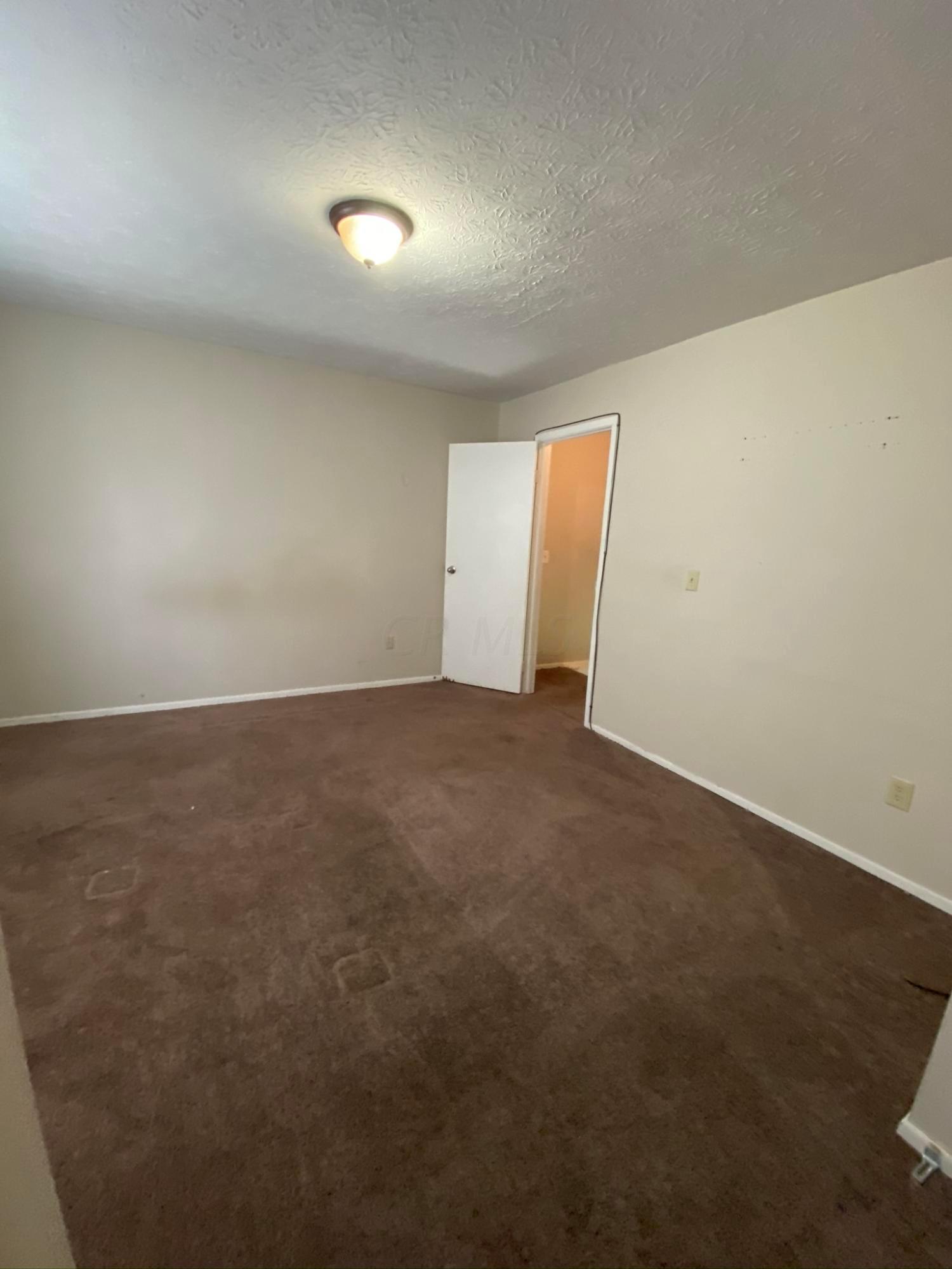 6862-6868 Garden Terrace Road Columbus, OH 43229 - Photo 10 of 17