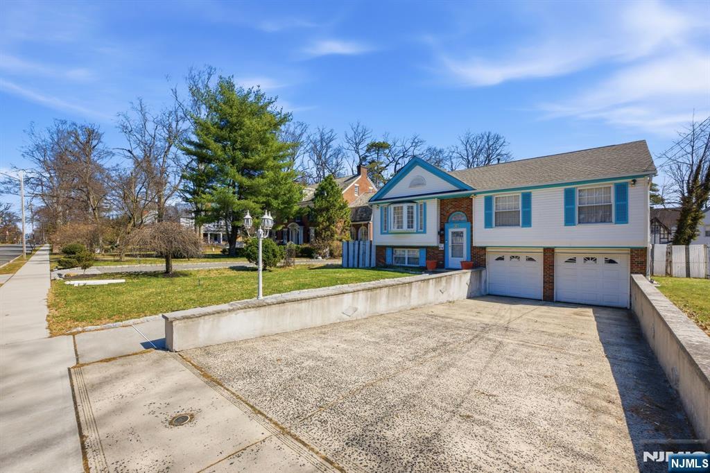 674 Berkeley Avenue Orange, NJ 07050 - Photo 1 of 30