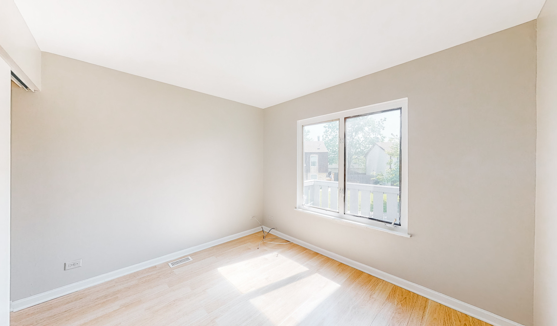 20 Elm Court, Unit 3 Bolingbrook, IL 60440 - Photo 19 of 21 an empty room with a window