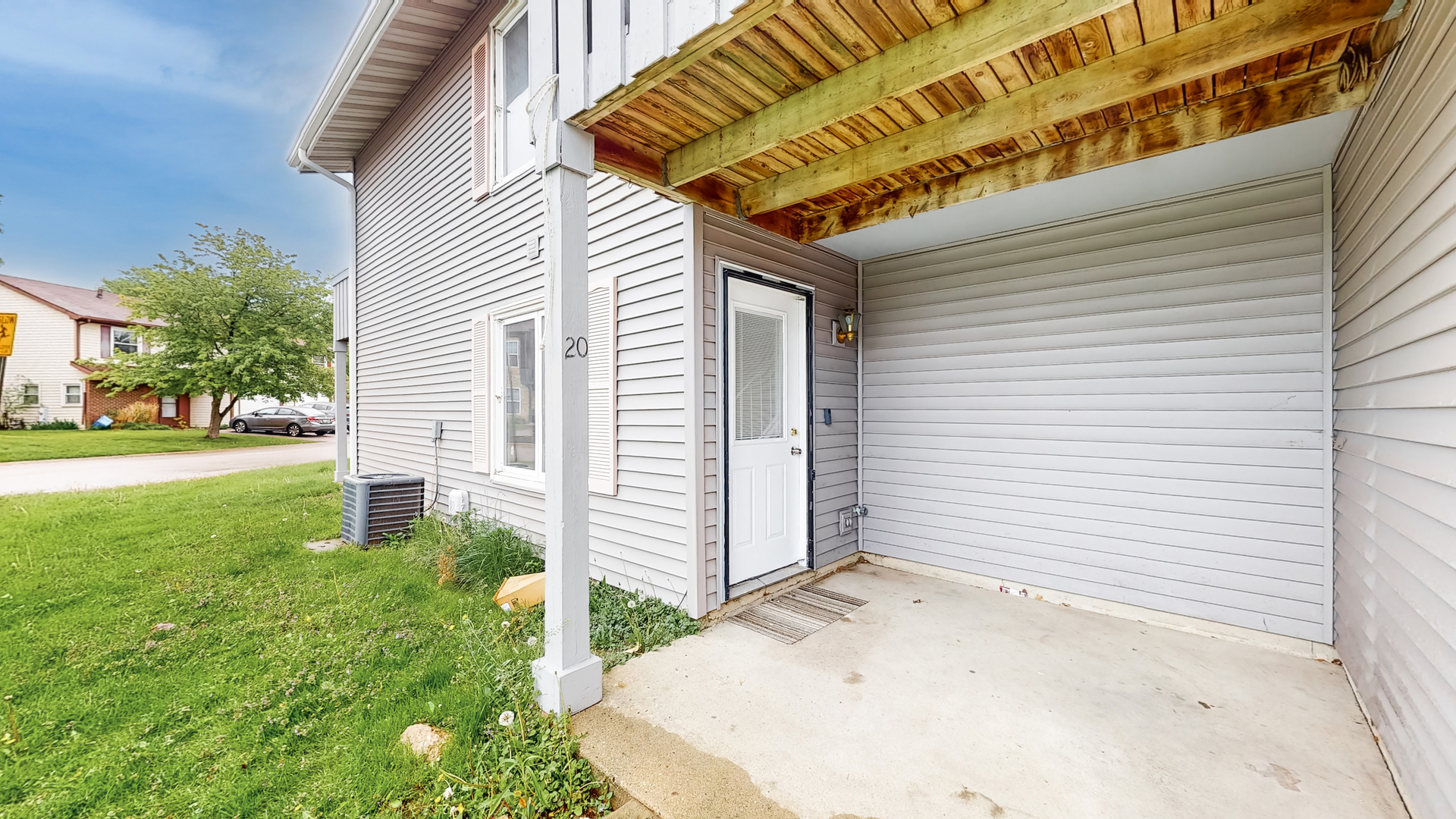 20 Elm Court, Unit 3 Bolingbrook, IL 60440 - Photo 3 of 21 a backyard of a house with lots of green space