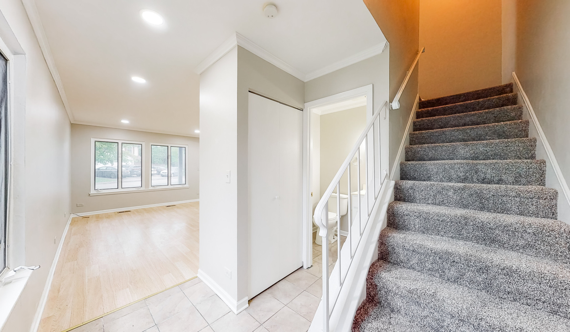20 Elm Court, Unit 3 Bolingbrook, IL 60440 - Photo 7 of 21 a view of an entryway with staircase
