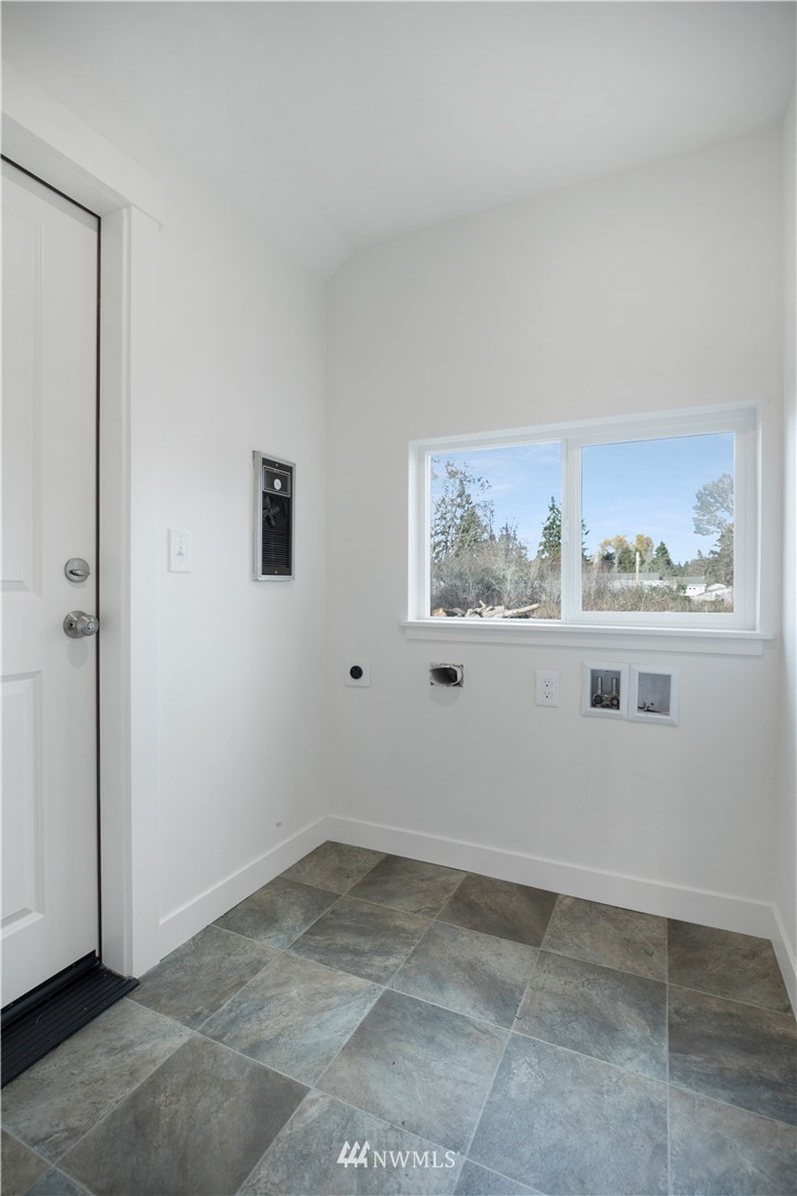 314 3rd Street Roy, WA 98580 - Photo 12 of 30
