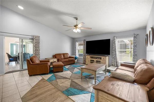 $475,000 | 10875 Southwest 47th Avenue, Ocala, FL 34476