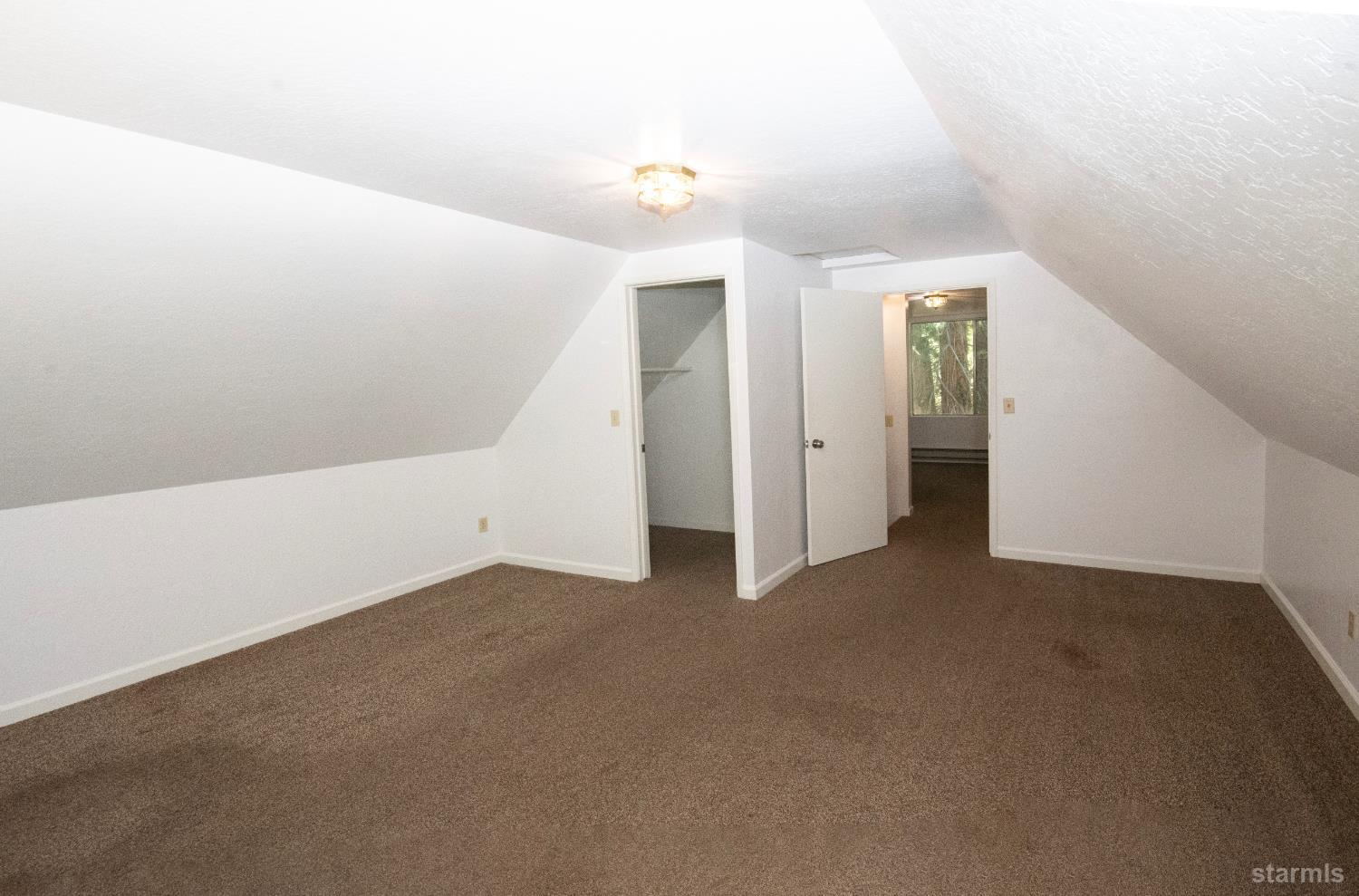 17581 Strawberry Road Twin Bridges, CA 95735 - Photo 23 of 33