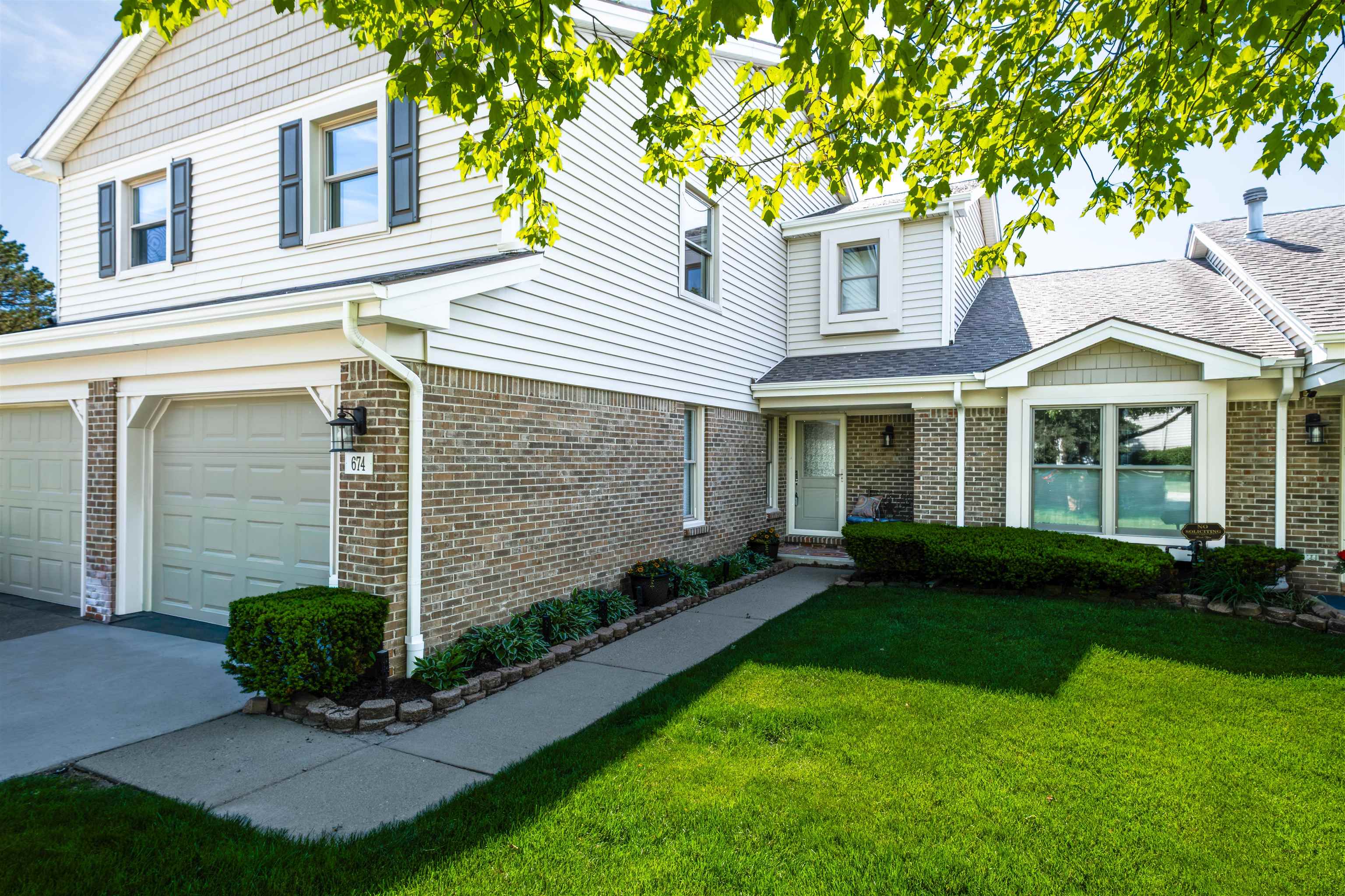 674 Summit Ridge Drive Milford, MI 48381 - Photo 1 of 32