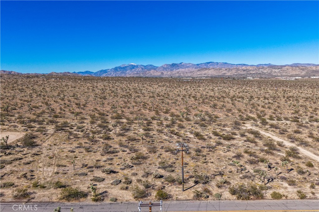 7442 Olympic Road Joshua Tree, CA 92252 - Photo 13 of 15 Gallery Image 13