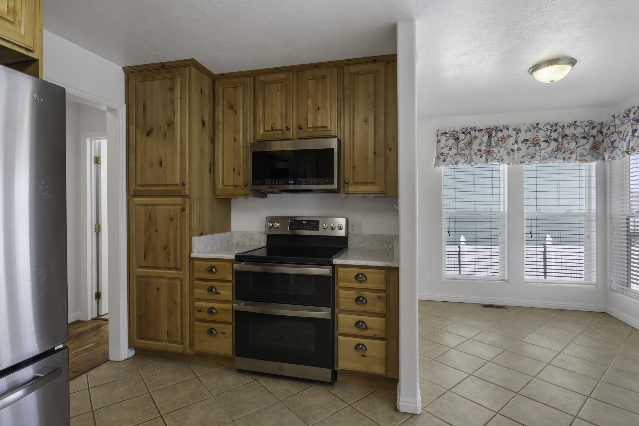 136 Benjamin Franklin Street Evanston, WY 82930 - Photo 11 of 45
