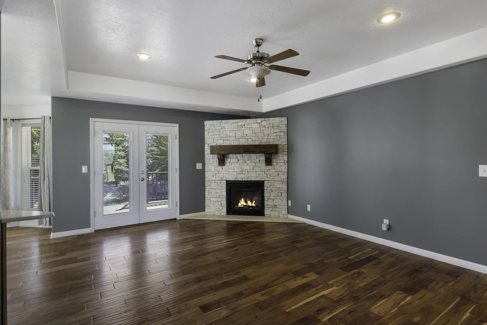 136 Benjamin Franklin Street Evanston, WY 82930 - Photo 4 of 45