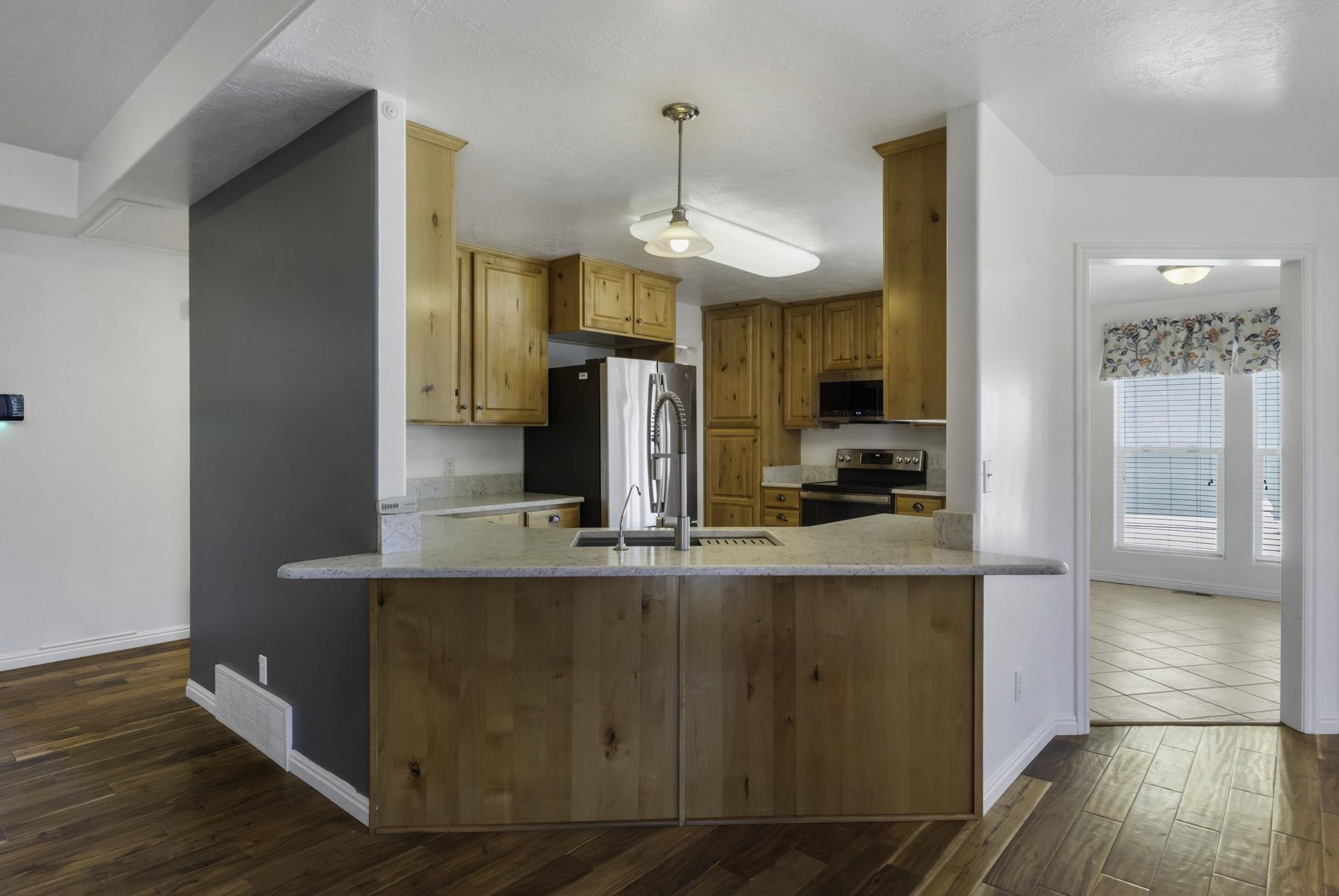 136 Benjamin Franklin Street Evanston, WY 82930 - Photo 7 of 45