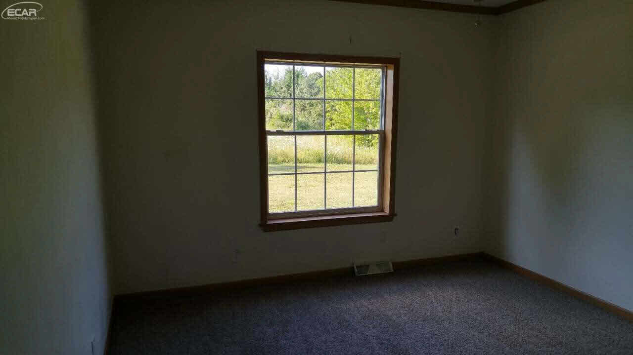 7094 Farrand Road Clio, MI 48420 - Photo 23 of 32 21198595-22.JPG