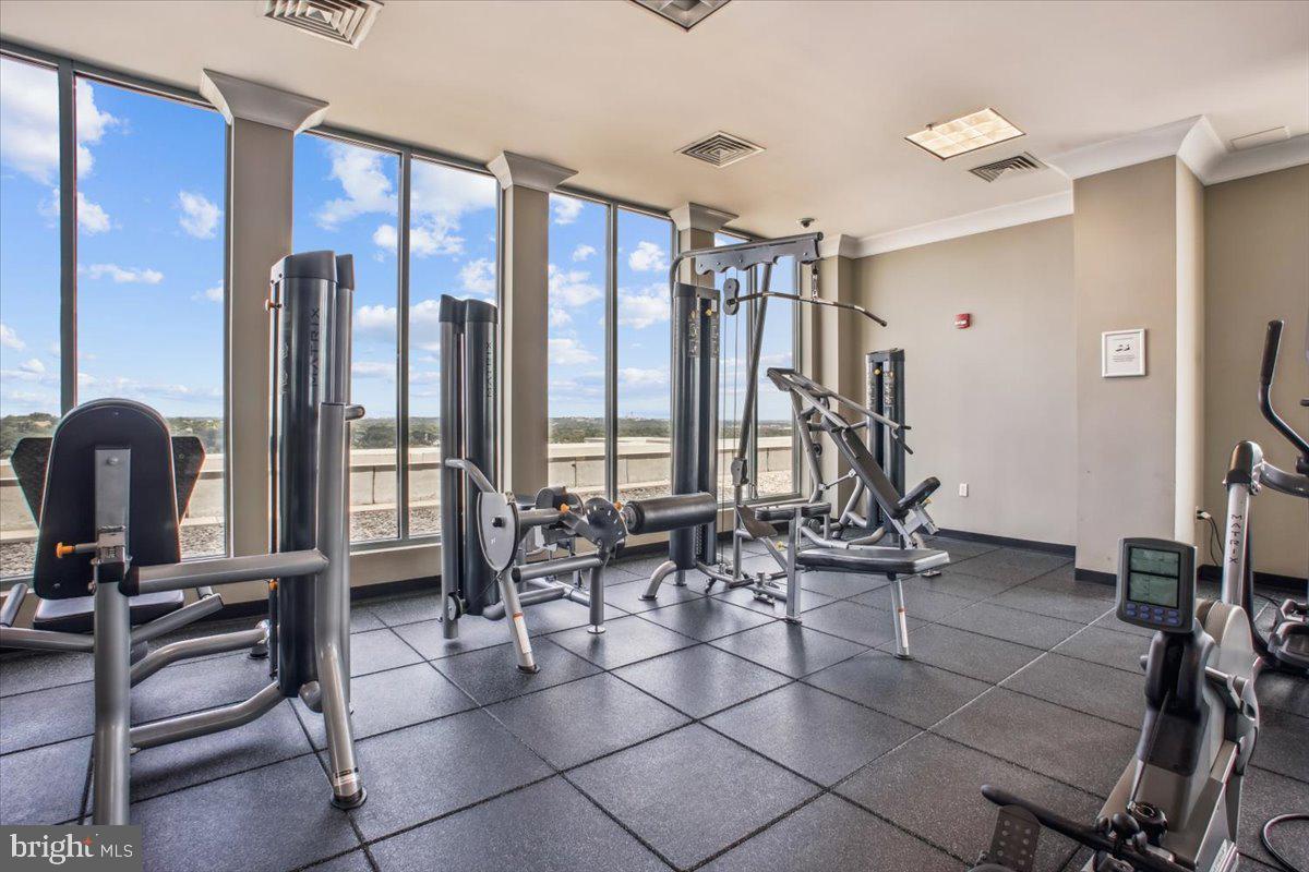 851 North Glebe Road, Unit 1003 Arlington, VA 22203 - Photo 39 of 73