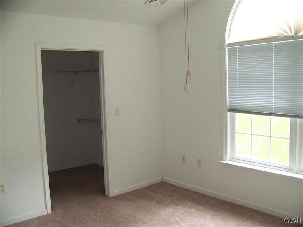 1497 Upstream Farm Road Easton, PA 18040 - Photo 6 of 10 Gallery Image 6