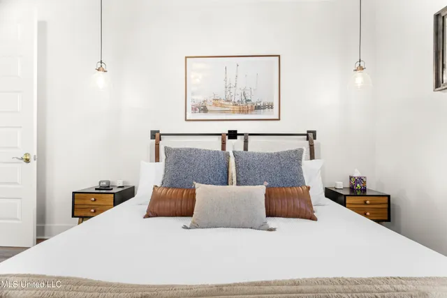 $1,225,000 | 782 Water Street, Biloxi, MS 39530