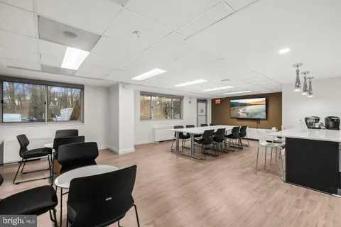 $145,000 | 2500 North Van Dorn Street, Unit 1118, Alexandria, VA 22302