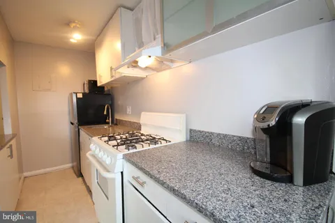 $145,000 | 2500 North Van Dorn Street, Unit 1118, Alexandria, VA 22302