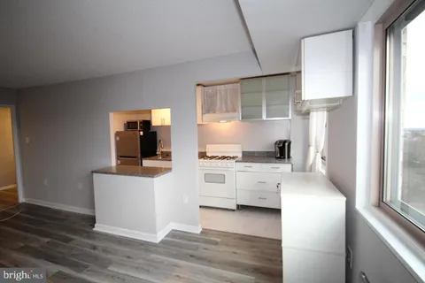 $145,000 | 2500 North Van Dorn Street, Unit 1118, Alexandria, VA 22302