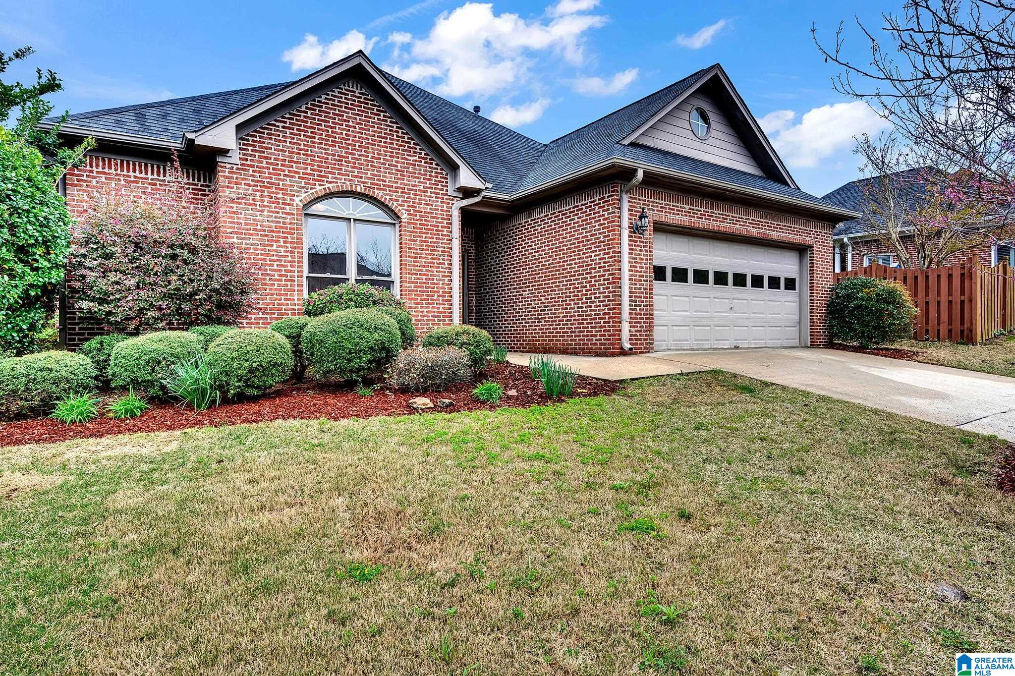 224 Beaver Trail Pelham, AL 35124 - Photo 2 of 31