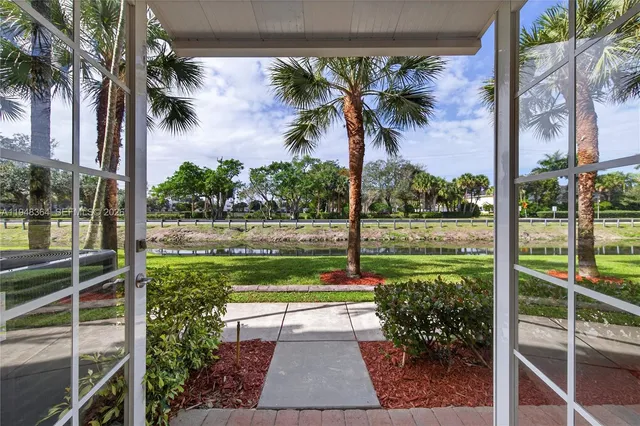 $2,950 | 4645 Southwest 75th Way, Unit 4645, Davie, FL 33314