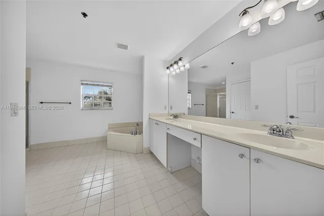 $2,950 | 4645 Southwest 75th Way, Unit 4645, Davie, FL 33314