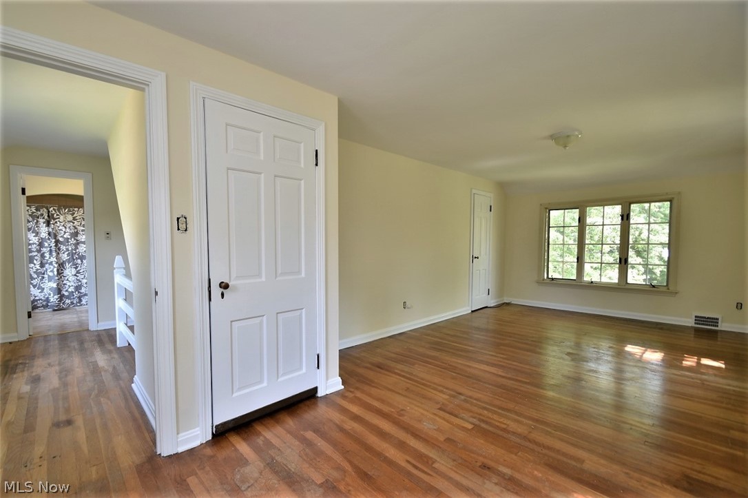 3518 Edison Road Cleveland, OH 44121 - Photo 14 of 26 Gallery Image 14