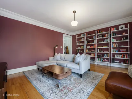 $295,000 | 1365 East 52nd Street, Unit 1E, Chicago, IL 60615