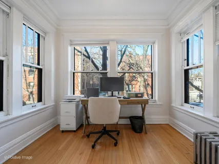 $295,000 | 1365 East 52nd Street, Unit 1E, Chicago, IL 60615