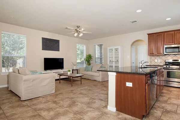 $3,000 | 3 Pine Needle Place, The Woodlands, TX 77382