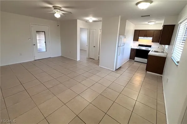 $1,250 | 704 Southeast 46th Lane, Unit B, Cape Coral, FL 33904