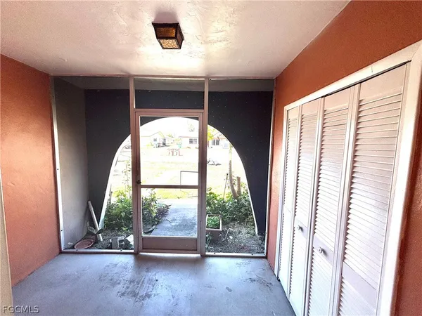 $1,250 | 704 Southeast 46th Lane, Unit B, Cape Coral, FL 33904