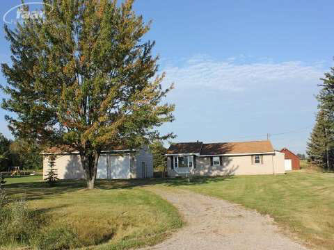 7521 Durand Road New Lothrop, MI 48460 - Photo 12 of 23 20374928-11.JPG