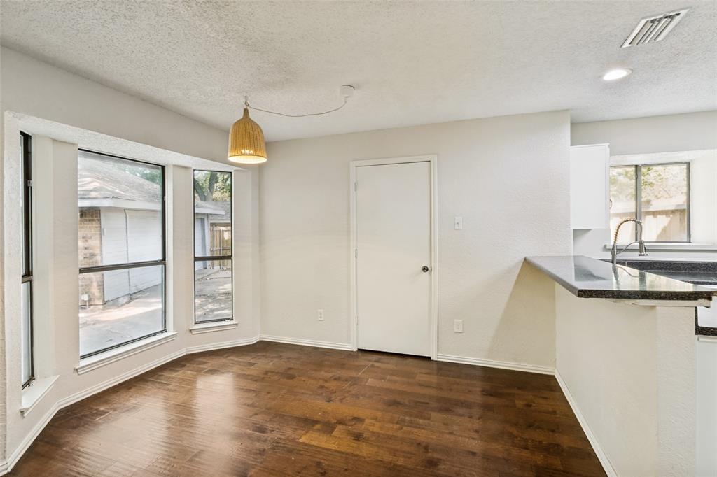 4710 Fallon Place Dallas, TX 75227 - Photo 10 of 20 Gallery Image 10