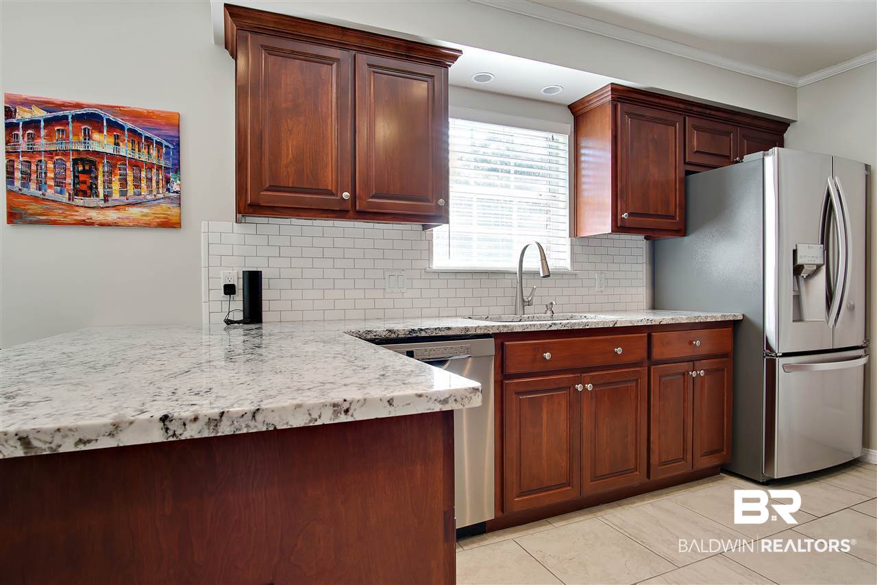6117 Lindholm Drive South Mobile, AL 36693 - Photo 9 of 32