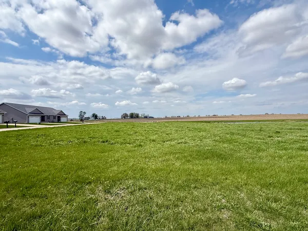 $27,000 | 218 North Pointe Drive, Gifford, IL 61847