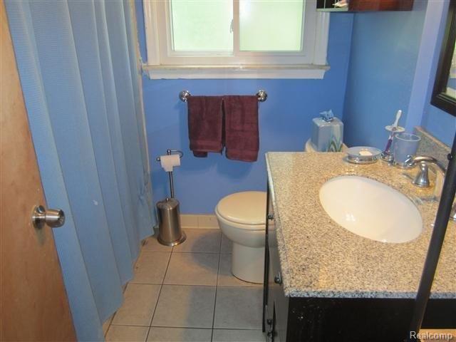 29519 Rambling Road Southfield, MI 48076 - Photo 17 of 18 037.JPG