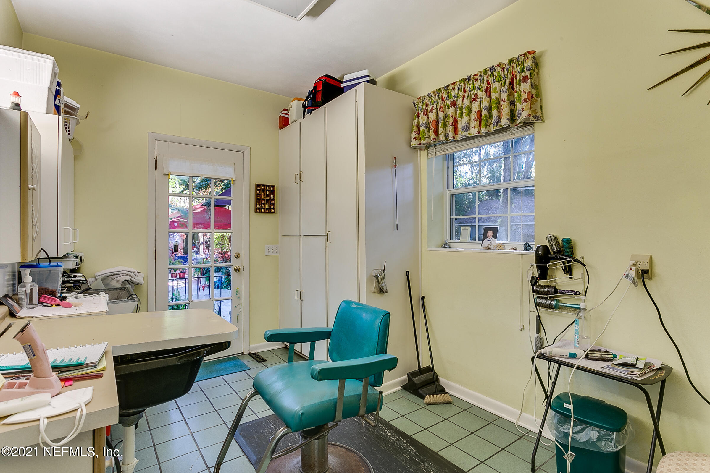 2559 Red Fox Road Orange Park, FL 32073 - Photo 18 of 24 22-Utility-Room-View-1