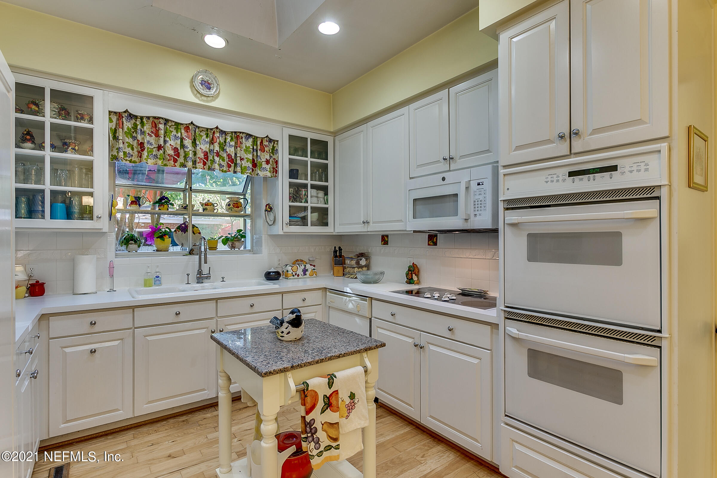 2559 Red Fox Road Orange Park, FL 32073 - Photo 8 of 24 10-Kitchen-View-1