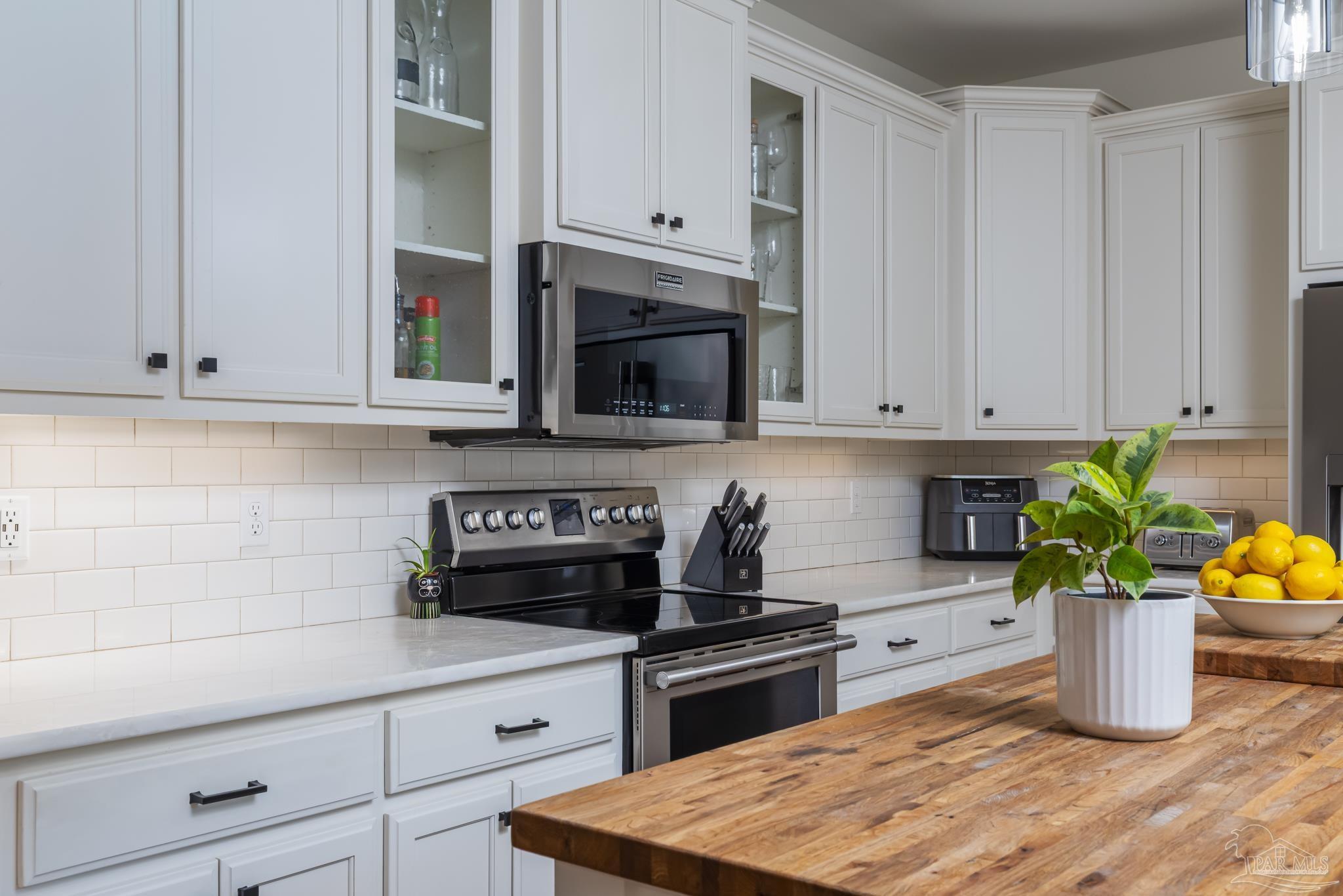 16240 Innerarity Point Road Pensacola, FL 32507 - Photo 13 of 54 Gallery Image 13