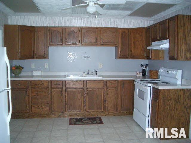 201 South 18th Street Herrin, IL 62948 - Photo 4 of 17 Gallery Image 4