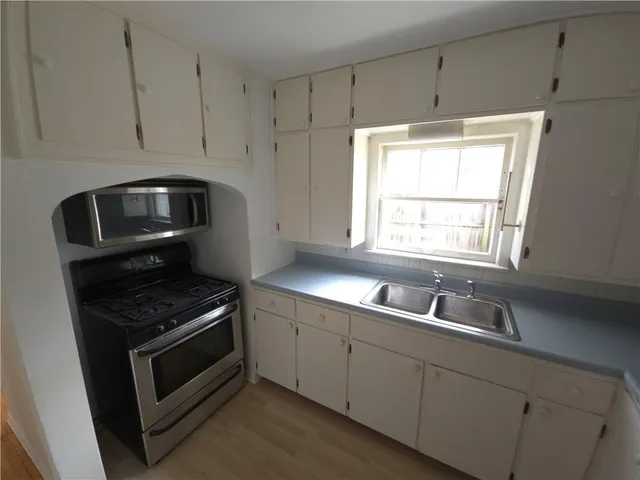 $289,000 | 4703 Terrace Street, Kansas City, MO 64112